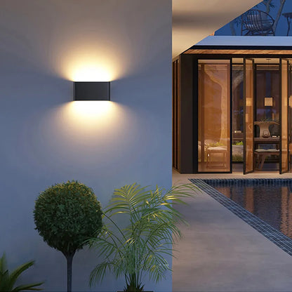Indoor &amp; Outdoor Wall Lamp